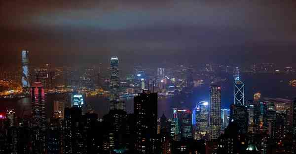 香港和深圳哪个富裕,香港家庭年收入百强市